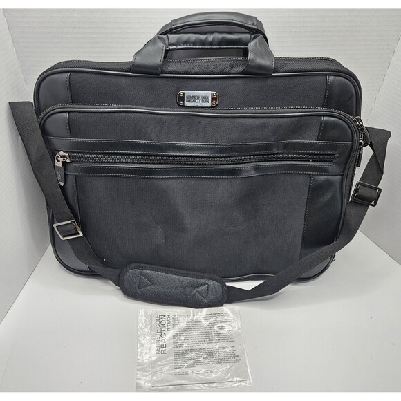Kenneth Cole Reaction R-Tech Tablet & Netbook Case 19"X14"